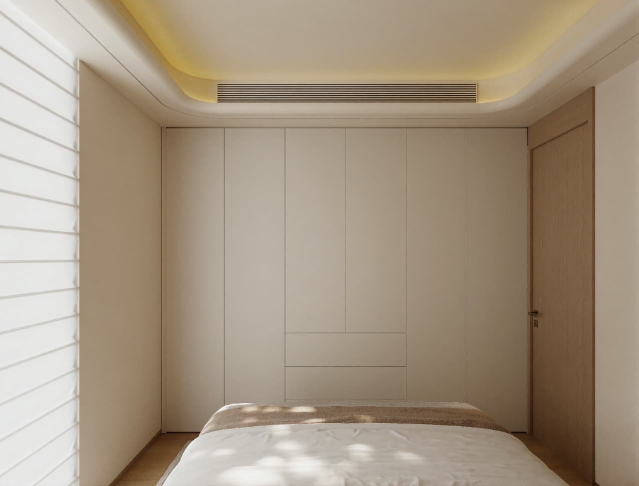 Dormitorio con frente de placard beige de piso a techo y cielorraso con luz perimetral — Tucumán 319